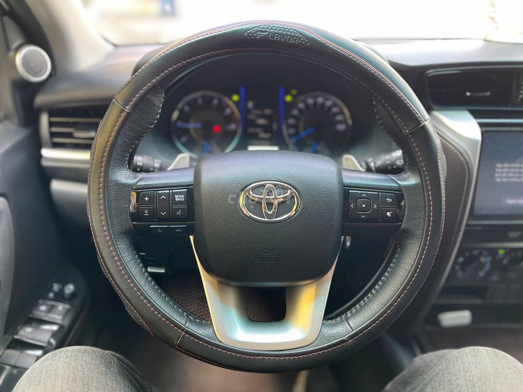 TOYOTA FORTUNER 2.4G 4X2 AT 2019 XE GIA ĐÌNH ĐI ÍT. Mua bán Ô tô tại Thành phố Thủ Đức Tp Hồ Chí Minh được đăng bởi Hiếu hình 12