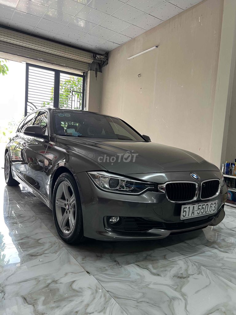 BMW 3 Series 2013 320i - 90000 km hiếm cọp