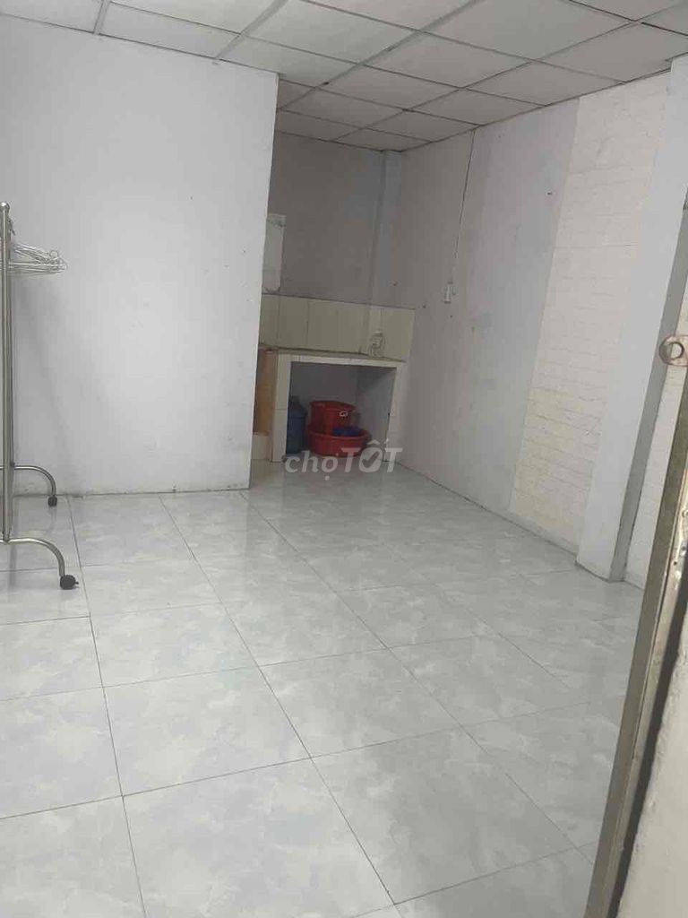 phòng trọ giá 2,3tr