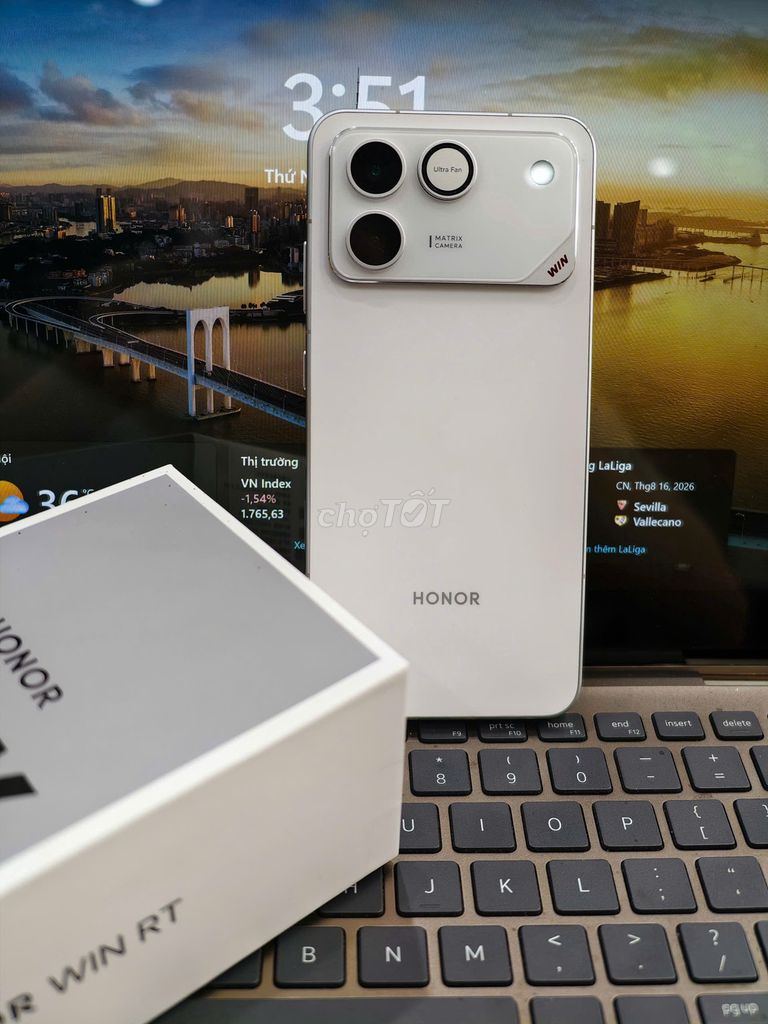 Honor Win RT nội địa 12-256gb Trắng Fullbox  97%. Mua bán Điện thoại tại Quận Đống Đa Hà Nội được đăng bởi Hiếu Android Shop hình 1