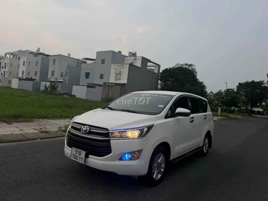 Toyota Innova 2019 Механика Белая Кожа