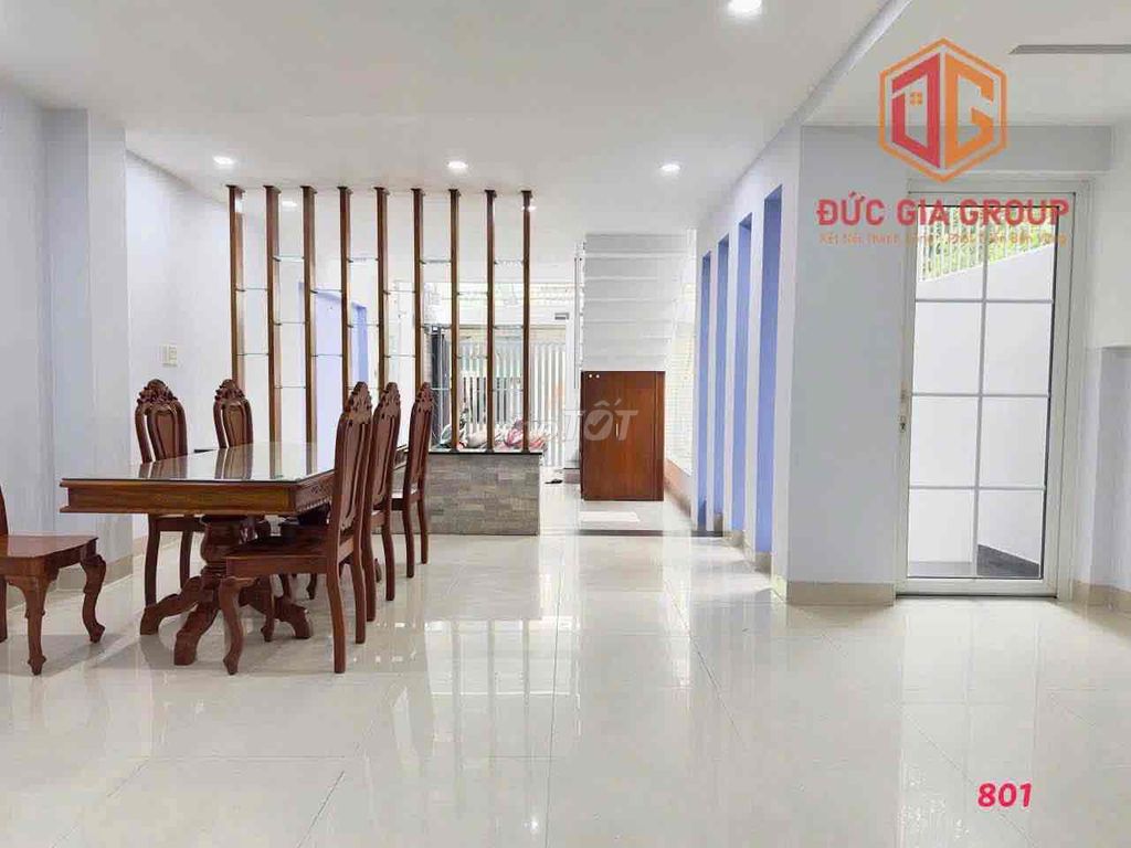 Cho thuê nhà đẹp 1 trệt 1 lửng 3 lầu mặt tiền đường D4 khu dân cư D2D