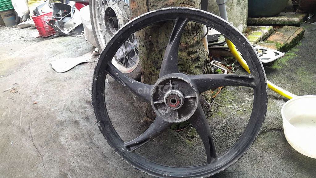 Bánh mâm sao gắn quay riêng còn sử dụng tốt  thẳng. Mua bán Phụ tùng xe tại Quận Bình Tân Tp Hồ Chí Minh được đăng bởi Bé Trúc  hình 4