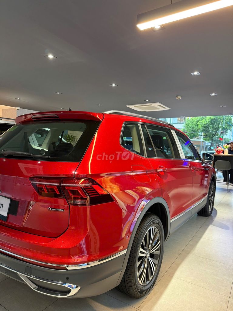 Volkswagen Tiguan Platinum 2022  - 1000 km. Mua bán Ô tô tại Quận 1 Tp Hồ Chí Minh được đăng bởi Hạnh Bất Động Sản hình 3