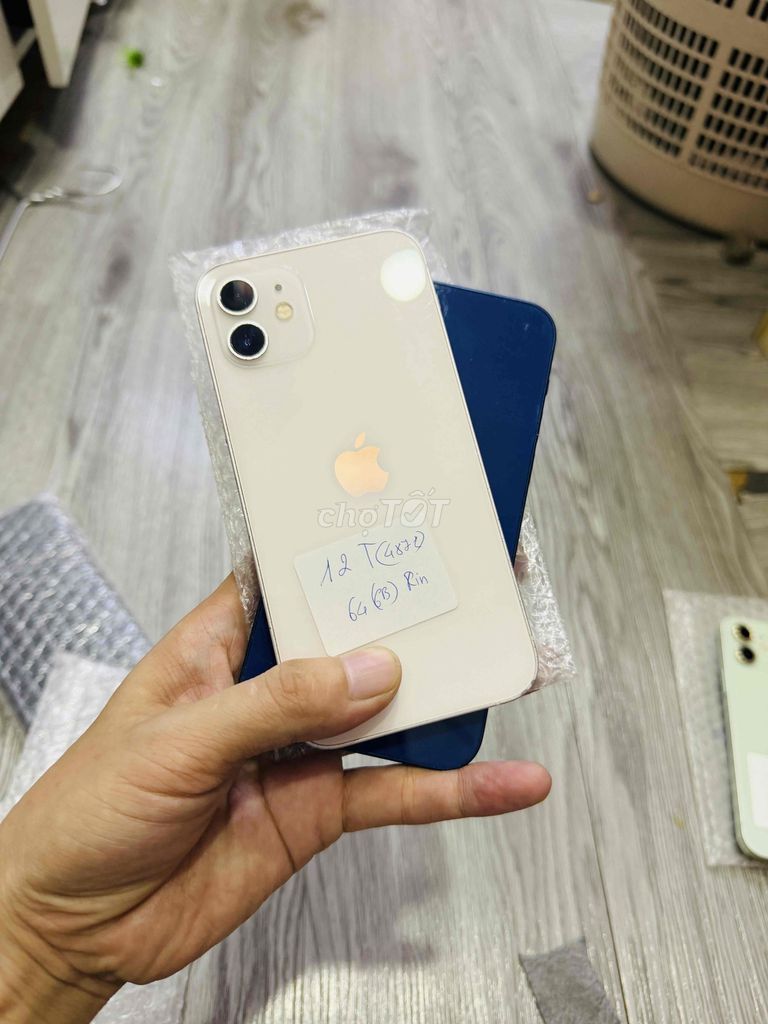 Apple iPhone 12 64GB giá tốt QT full. Mua bán Điện thoại tại Quận Hải Châu Đà Nẵng được đăng bởi Hoàng Táo 273 Nguyễn Hoàng hình 1