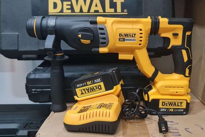 Máy khoan bê tông pin dewalt. Mua bán Đồ chuyên dụng, Giống nuôi trồng tại Quận Liên Chiểu Đà Nẵng được đăng bởi Lâm Hải