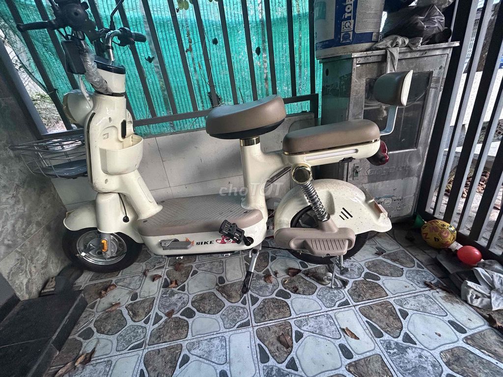 Cần bán xe đạp điện. Mua bán Xe điện tại Thị xã Bến Cát Bình Dương được đăng bởi Trang hình 1