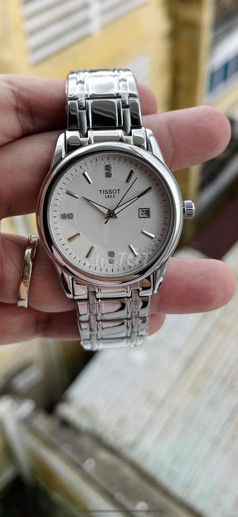 Đồng hồ Tissot, máy pin.