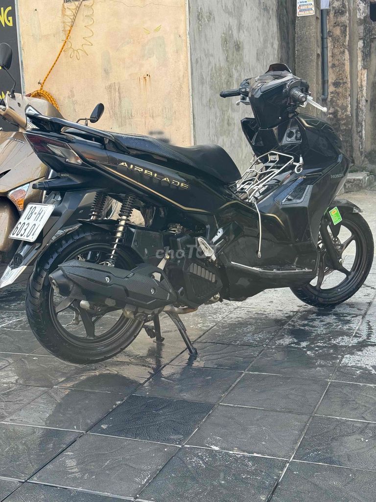 Honda Air Blade 125cc 2021 Đen. Mua bán Xe máy tại Thành phố Nam Định Nam Định được đăng bởi Bảo Nhi Trần hình 3