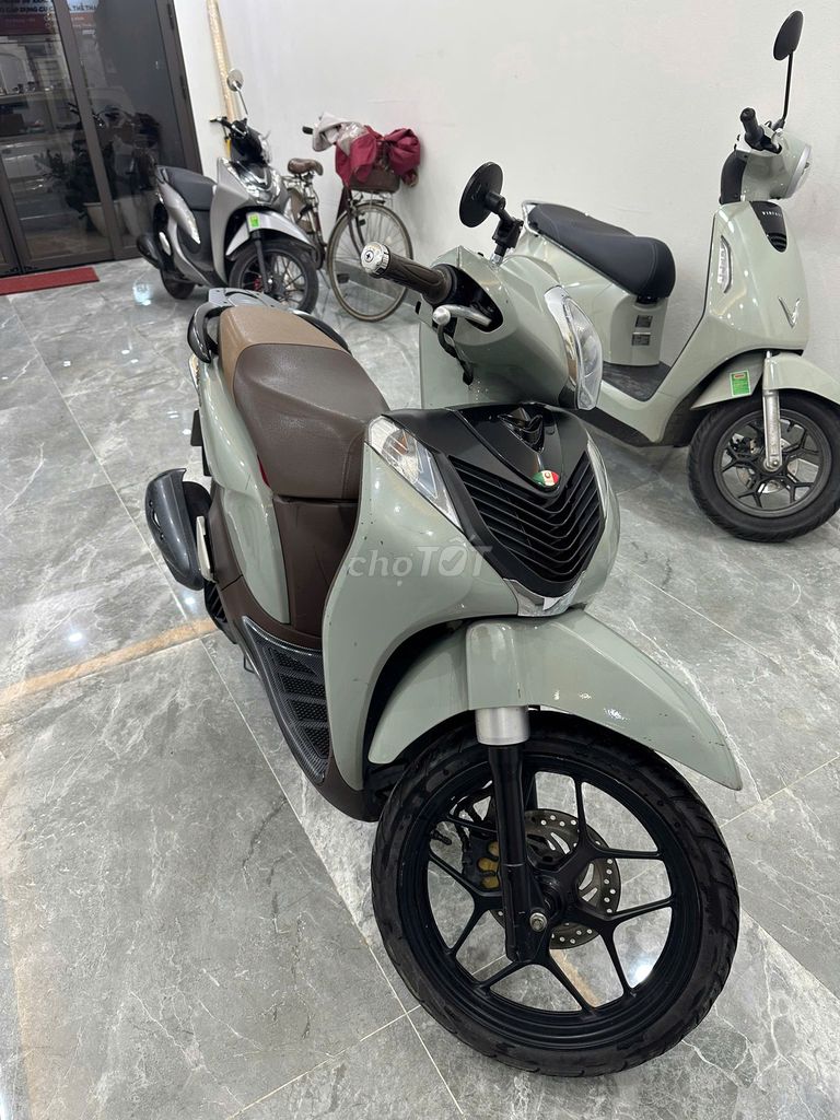 Chính chủ cần bán SHmode xe đẹp ko lỗi lầm Gdtt HN. Mua bán Xe máy tại Quận Hà Đông Hà Nội được đăng bởi Khiêm Nguyễn hình 1