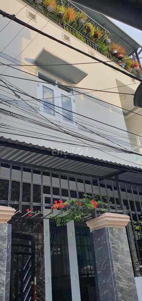 Vỡ nợ bán gấp căn nhà 1 trệt 2 lầu tại phước thuận tuy phước Vỡ nợ bán gấp căn nhà 1 trệt 2 lầu tại phước thuận tuy phước