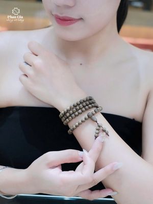 VÒNG TAY TRẦM HƯƠNG TẠI HÀ TĨNH. Mua bán Phụ kiện thời trang khác tại Thành phố Vinh Nghệ An được đăng bởi Phong Thủy Phan Gia