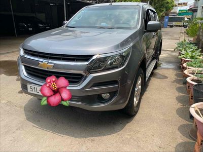 Chevrolet Trailblazer 7 chỗ Xám