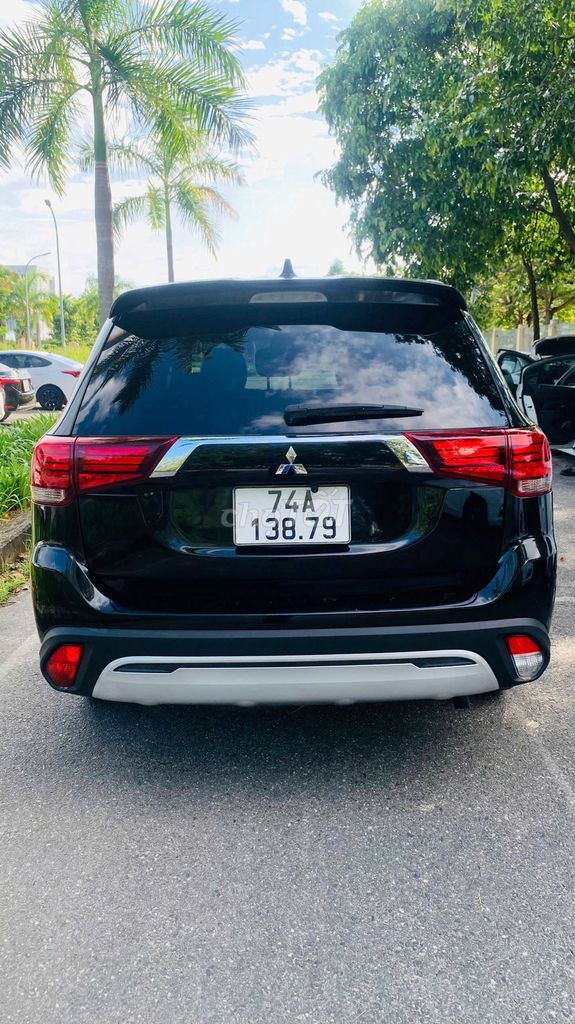 Mitsubishi Outlander 2021 2.0 CVT - 90000 km. Mua bán Ô tô tại Quận Cẩm Lệ Đà Nẵng được đăng bởi Nguyễn Đức Trưởng hình 4