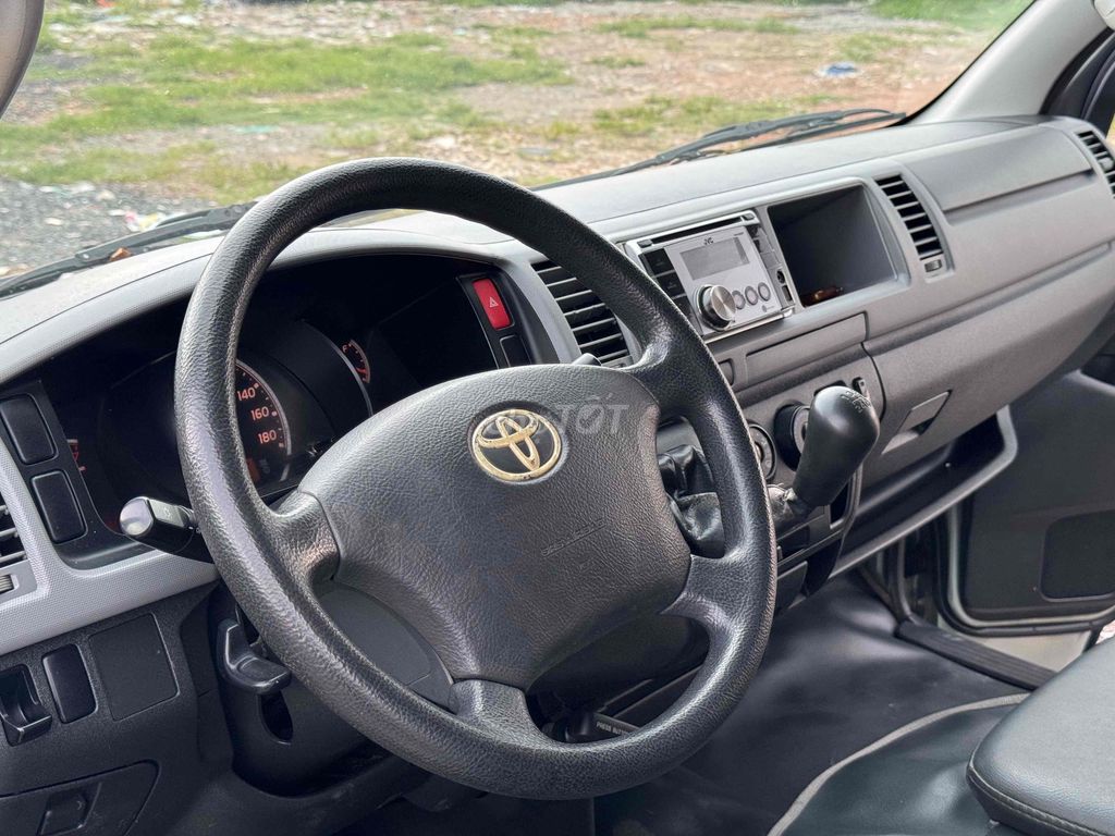 Toyota Hiace 2011 máy xăng 16 chỗ xe cơ quan !. Mua bán Ô tô tại Quận Bình Tân Tp Hồ Chí Minh được đăng bởi Xe Cũ Giá Tốt Bình Tân hình 7
