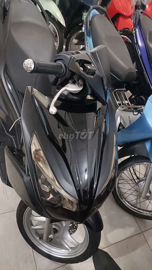 Honda Air Blade 2014 Đen. Mua bán Xe máy tại Quận Bình Tân Tp Hồ Chí Minh được đăng bởi cửa hàng xe máy cũ Tiến phát chuyên bán góp trả trước 0 đồng hình 5