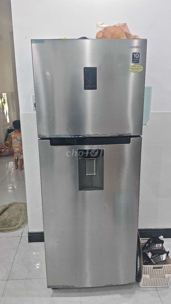Tủ lạnh Samsung 370 lít đang sử dụng. Mua bán Tủ lạnh tại Quận Cẩm Lệ Đà Nẵng được đăng bởi Minh Tú hình 1