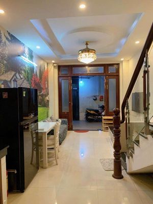 Nguyên căn 1t 2l 2pn 3w full nội thất Cao Thắng Quận 3.