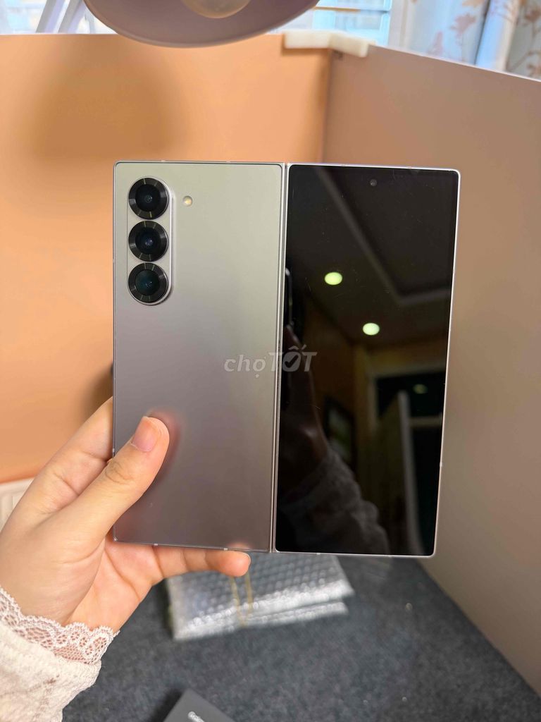 Samsung Z Fold6 256GB Bạc. Mua bán Điện thoại tại Quận Cầu Giấy Hà Nội được đăng bởi Thanh Thoa hình 1