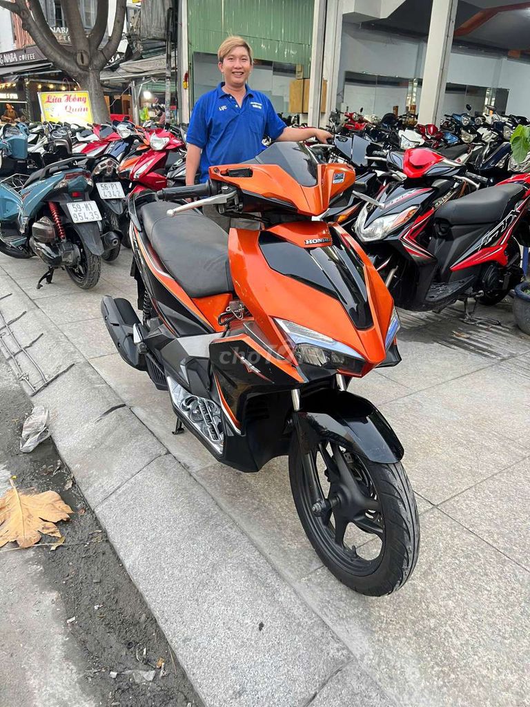 Honda Air Blade 2017 Cam đen