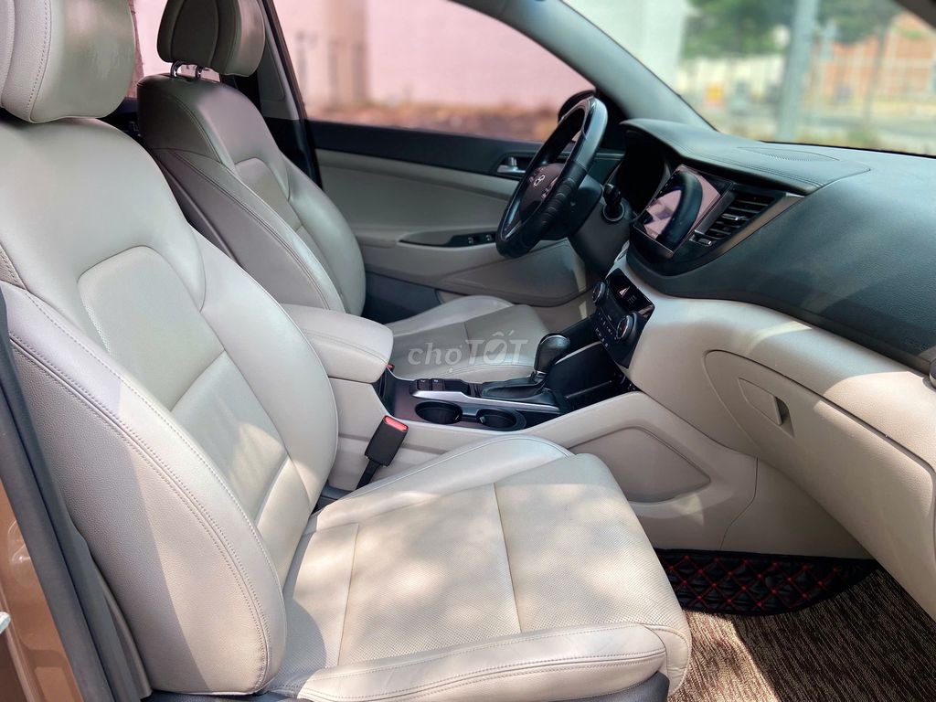 Hyundai Tucson 2015  - 88000 km. Mua bán Ô tô tại Thành phố Thuận An Bình Dương được đăng bởi Thắng Trần Auto hình 4