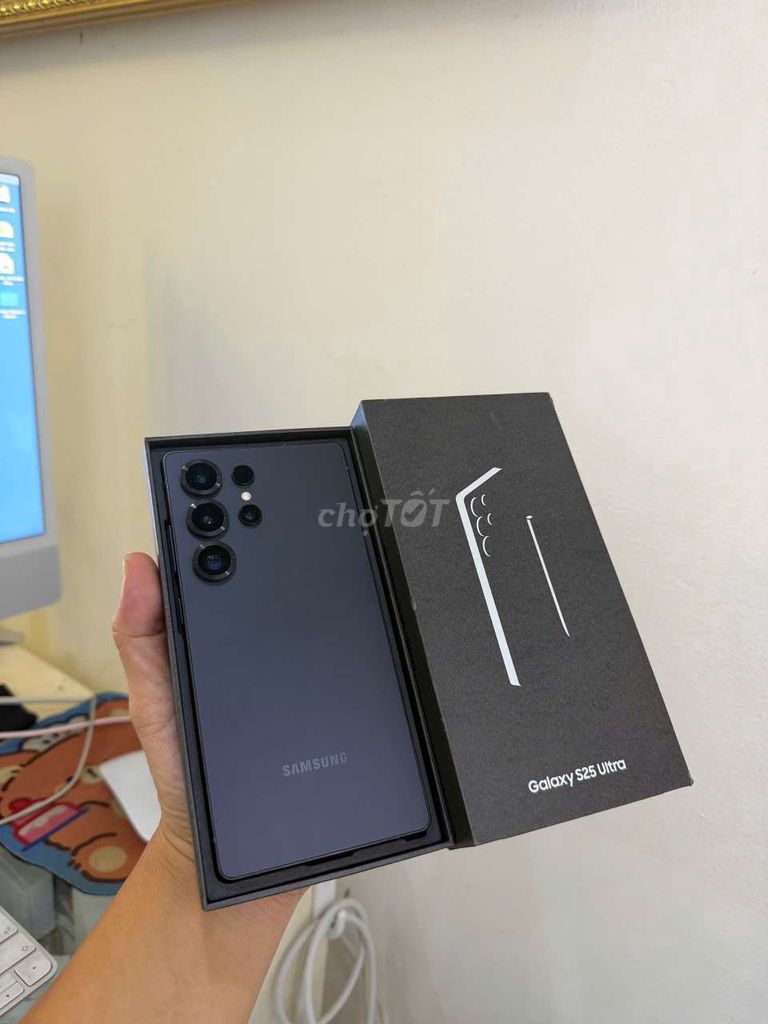 Samsung Galaxy S25 Ultra Đen 99,9%. Mua bán Điện thoại tại Quận Tân Phú Tp Hồ Chí Minh được đăng bởi Hàng Chất Giá Rẻ hình 1