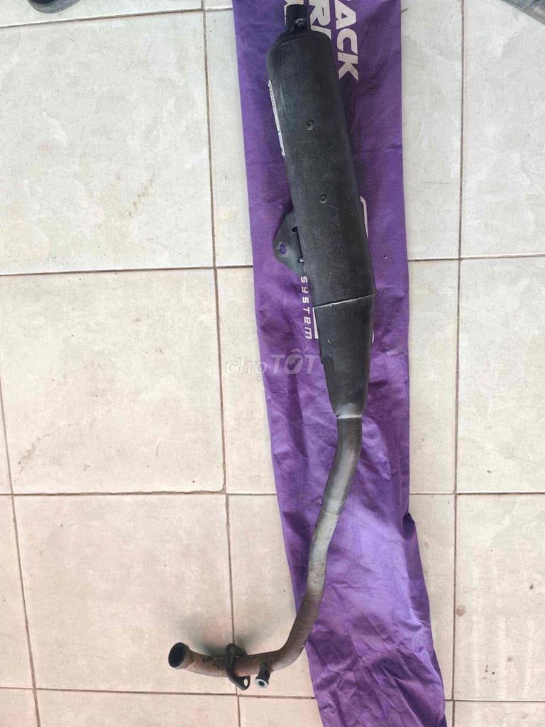 Pô Uma v3 gắn ex 150. Mua bán Phụ tùng xe tại Thị xã Tân Uyên Bình Dương được đăng bởi Huỳnh Minh Trường hình 3