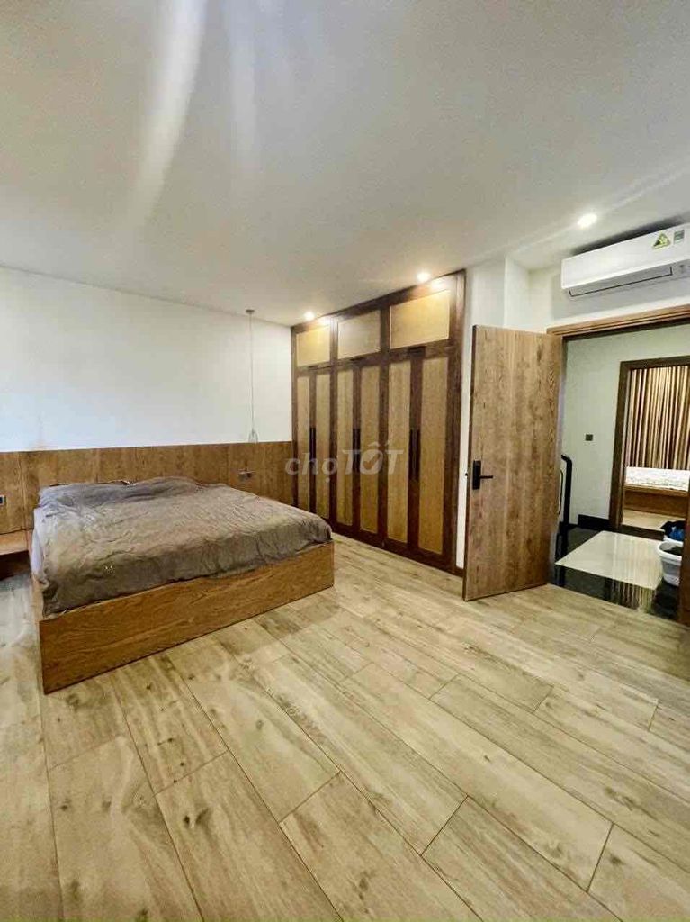 Rent · 5 bd · 240 м² · Quận Bình Thạnh, ул. Đường Đặng Thùy Trâm
