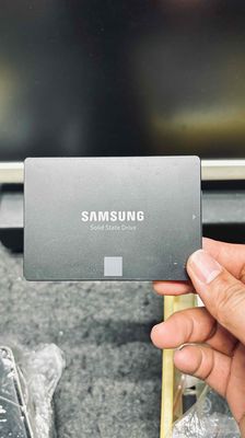 Bán ổ SSD 500GB Samsung 850 EVO sức khỏe Good. Mua bán Linh kiện (RAM, Card...) tại Quận 4 Tp Hồ Chí Minh được đăng bởi Lê Ẩn
