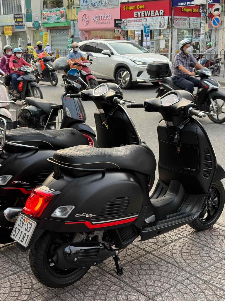 Vespa GTS S 150 150 2022 chính chủ xe đẹp mới 90%. Mua bán Xe máy tại Quận Phú Nhuận Tp Hồ Chí Minh được đăng bởi VESPA Piaggio Quốc Vương  hình 10