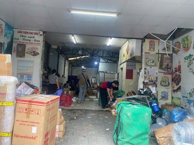 BEST EXPRESS TUYỂN GIAO HÀNG BẰNG XE MÁY