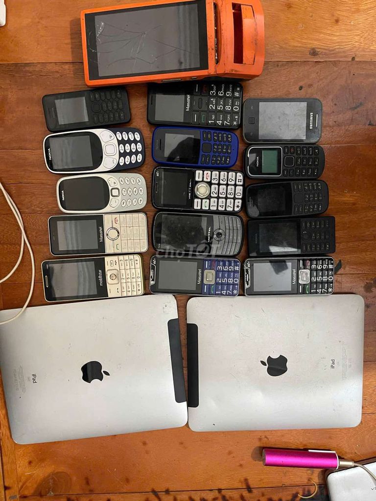 iPad + điện thoại. Mua bán Máy tính bảng tại Quận Hai Bà Trưng Hà Nội được đăng bởi Em Anh hình 1