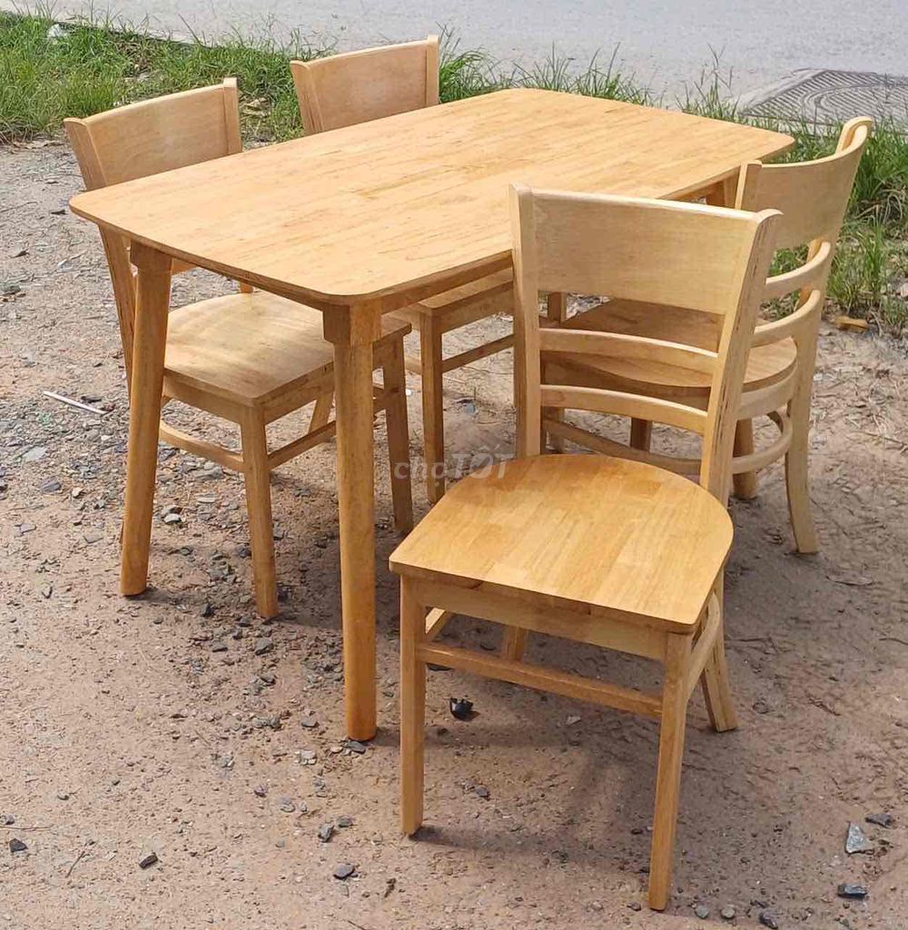 BỘ BÀN ĂN GIA ĐÌNH 4 GHẾ GỖ CABIN KHÔNG NỆM. Mua bán Bàn ghế tại Thành phố Thủ Đức Tp Hồ Chí Minh được đăng bởi NỘI THẤT GIÁ RẺ KHU VỰC TPHCM hình 1