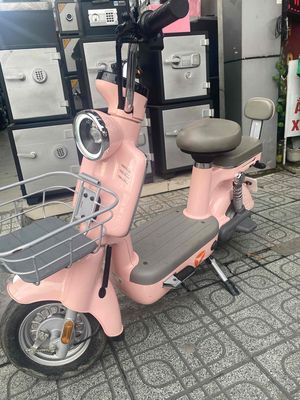 Xe yadea i8 chính hãng. Mua bán Xe điện tại Quận Gò Vấp Tp Hồ Chí Minh được đăng bởi THAYBÌNHĐIỆNTẠINHÀ