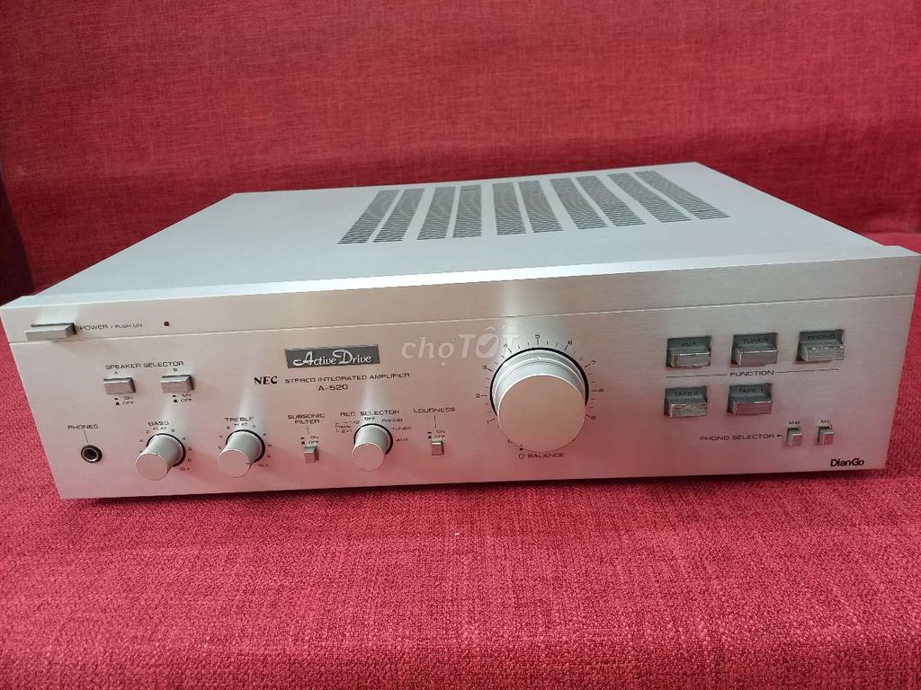 AMPLI NEC A520