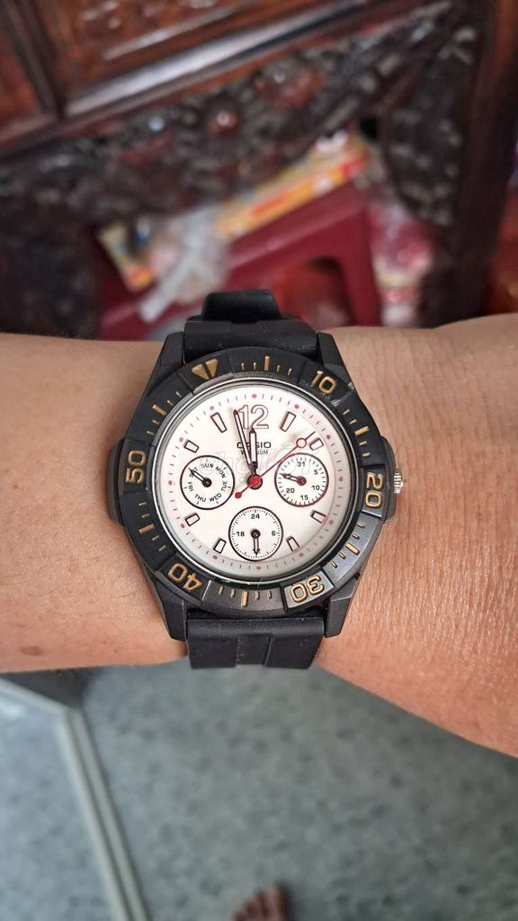 Casio 6 kim còn đẹp.