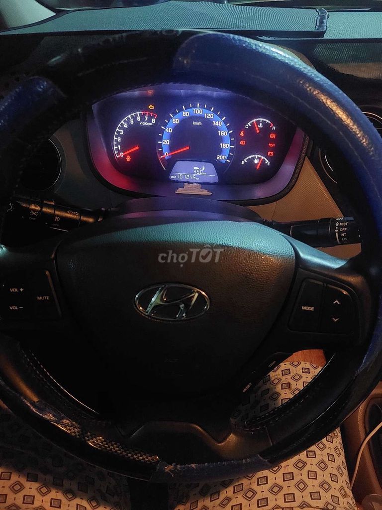 2018 Sedan 1.2 Bản đủ - 107 km. Mua bán Ô tô tại Thành phố Thủ Dầu Một Bình Dương được đăng bởi Hoàng Thanh hình 3