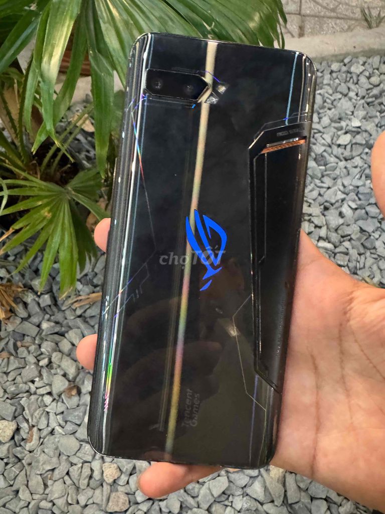 Asus ROG Phone 2 Đen 128. Mua bán Điện thoại tại Quận Bình Thuỷ Cần Thơ được đăng bởi KengBu hình 1