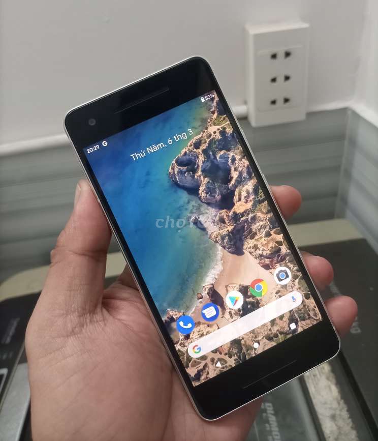 Google Pixel 2 4/64G QT Snap 835 màn AMOLED zinđẹp