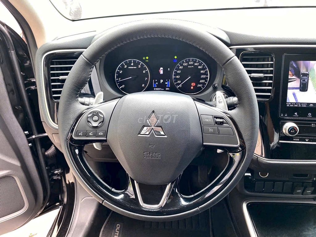 MITSUBISHI OUTLANDER CVT 2023 LƯỚT CHÍNH HÃNG