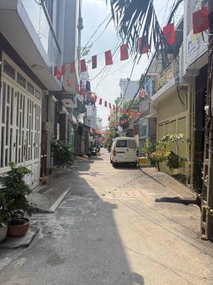 Nhà phố 70 m² · 4 PN · Đường Nguyễn Kiệm