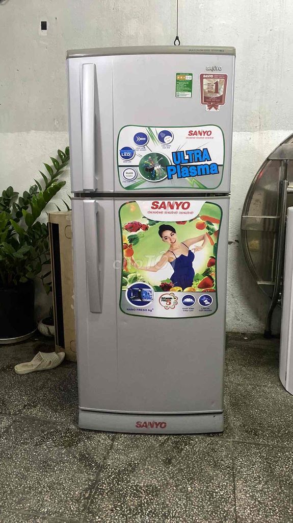 tủ lạnh sanyo 165l máy zin tốt bảo hành 6 tháng