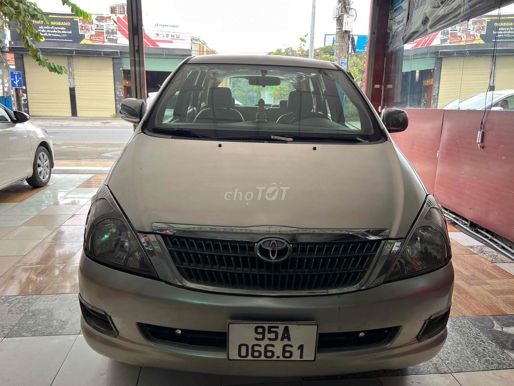 Toyota Innova 2006 G - 146000 km