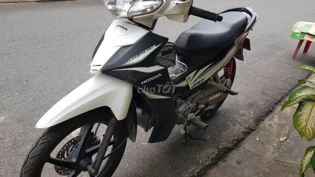 Xe wave Blade 110 2017 trắng đen 9 chủ. Mua bán Xe máy tại Thành phố Thủ Đức Tp Hồ Chí Minh được đăng bởi minh nhật hình 6