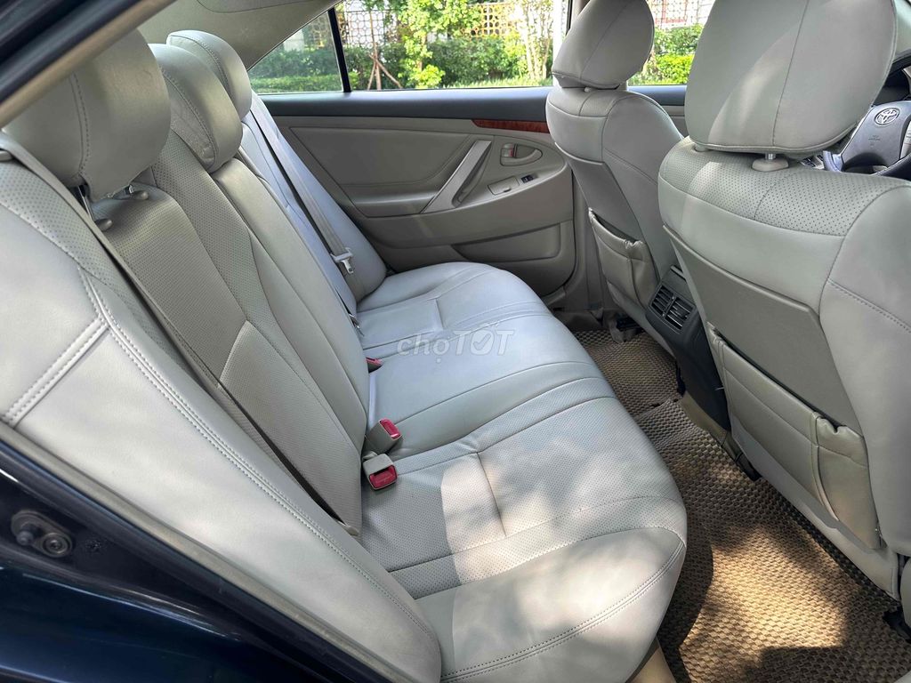 Toyota Camry 2010 2.4G - 150000 km Đen Siêu Mới. Mua bán Ô tô tại Quận Cầu Giấy Hà Nội được đăng bởi Vũ Kiên hình 12