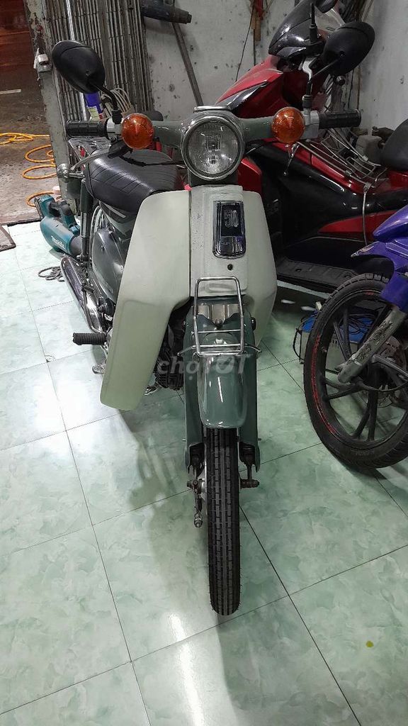 Honda Super Cub 81/50 Xám trắng. Mua bán Xe máy tại Quận Bình Tân Tp Hồ Chí Minh được đăng bởi Mai Trâm hình 3
