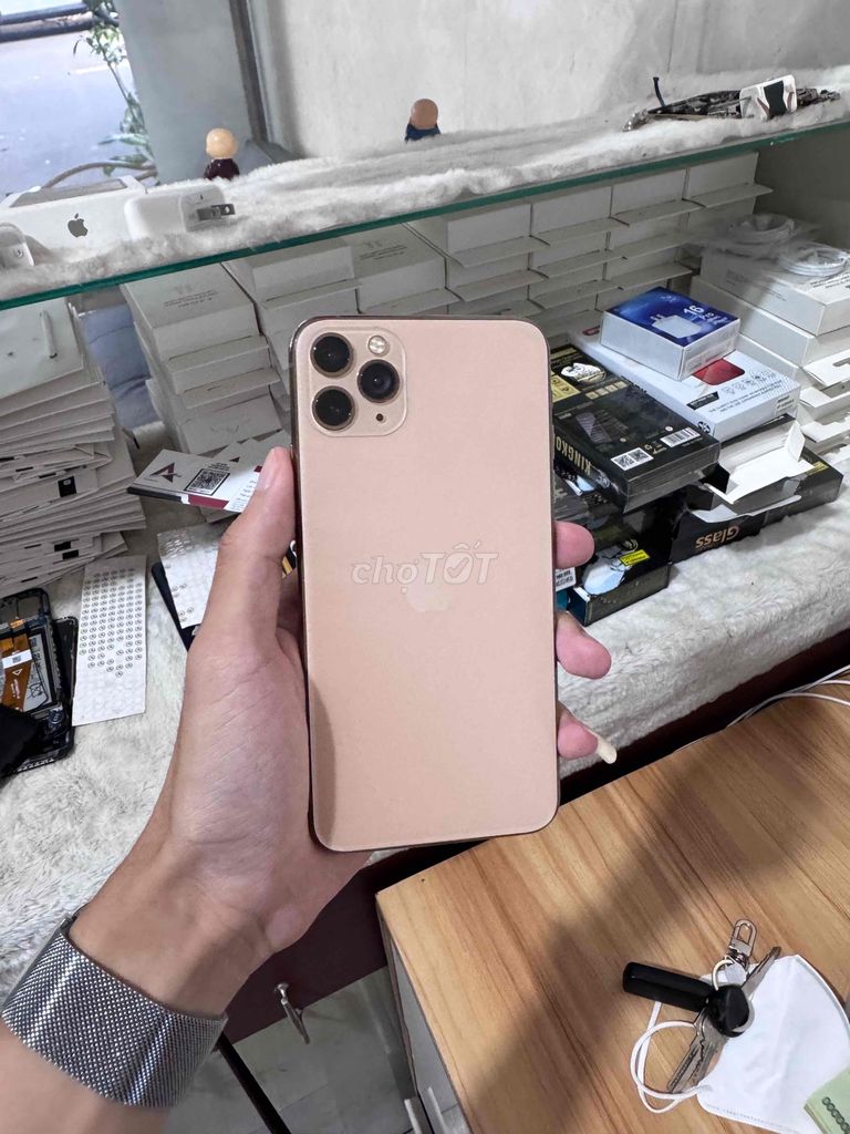 Apple iPhone 11 Pro Max 256GB Vàng 91%. Mua bán Điện thoại tại Thành phố Buôn Ma Thuột Đắk Lắk được đăng bởi Đoàn Đức Tuấn hình 1