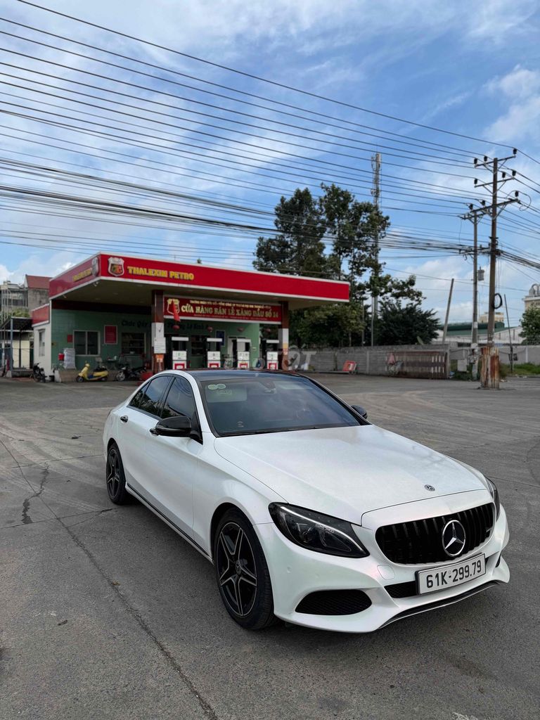 Mercedes Benz C Class 2017 C200 - 96000 km. Mua bán Ô tô tại Thành phố Dĩ An Bình Dương được đăng bởi Thắng hình 3