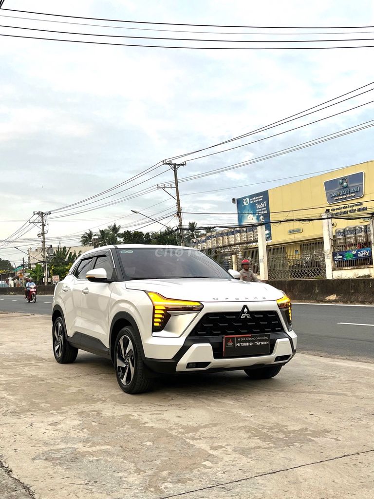 Mitsubishi Xforce 2024 Premium	 - 9900 km