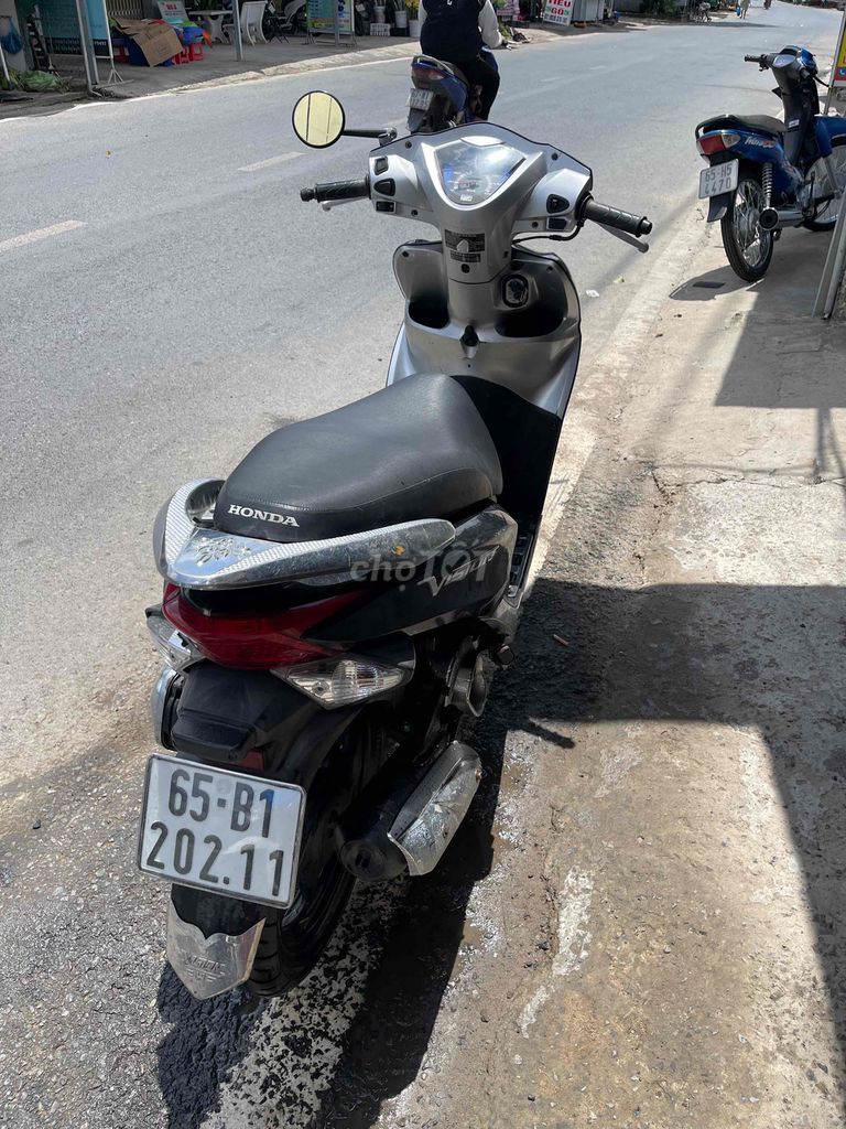 Honda Vision 2015 biển 65 máy zin êm ngây chủ. Mua bán Xe máy tại Quận Cái Răng Cần Thơ được đăng bởi Cầm Đồ Minh Tấn hình 5